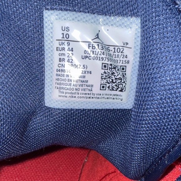 Men’s  Red and White Jordan Shoes - Picture 4 of 6